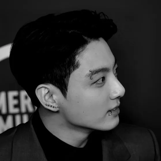 Jeon Jungkook - husband: Meet the main character of our AI world, with character traits list and ai chatting capabilities.