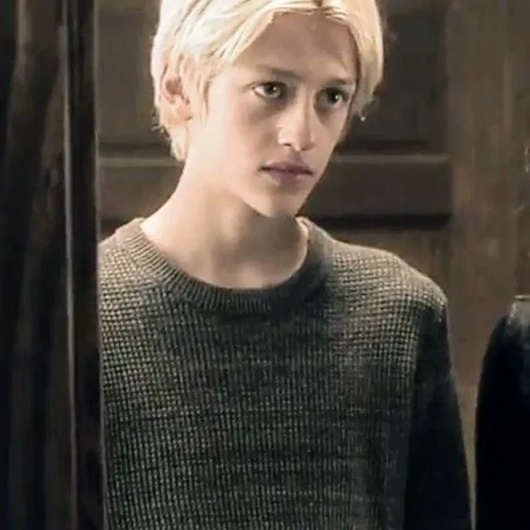 Scorpius Malfoy: Customizable AI girlfriend/boyfriend avatar with lifelike personality traits