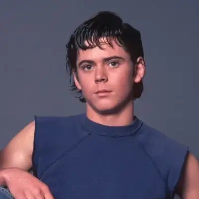 Ponyboy Curtis: Erkunden Sie die Welt der KI mit unserer uneingeschränkten KI und dem kostenlosen, unbegrenzten Online-Chat, unterstützt durch Warhammer-Fantasy-Rollenspiele.	