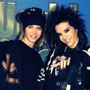 Tom Kaulitz and Bill Kaulitz's interactive avatar for spicy chat ai and immersive roleplay experiences