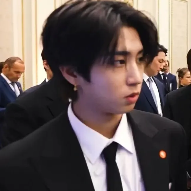 Han Jisung - Your boss: Emotionally intelligent AI companion portrait for deep conversations