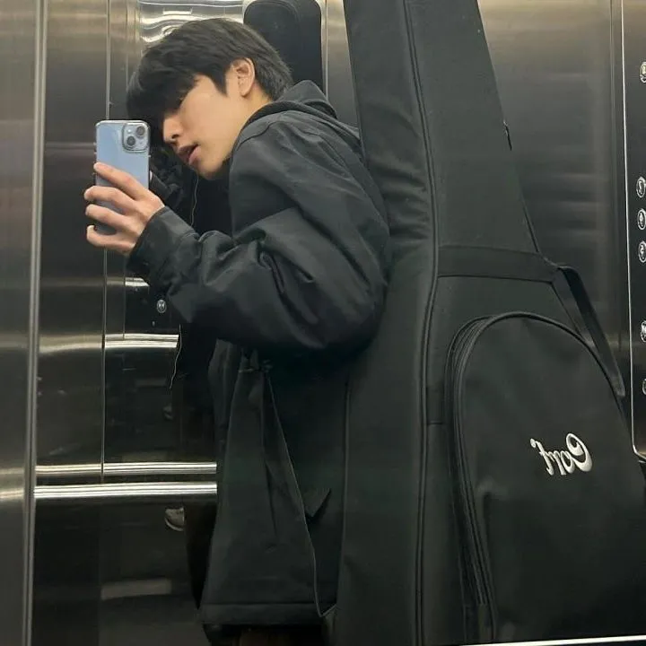 Kim Seungmin 'Seungmin: Customizable AI girlfriend/boyfriend avatar with lifelike personality traits