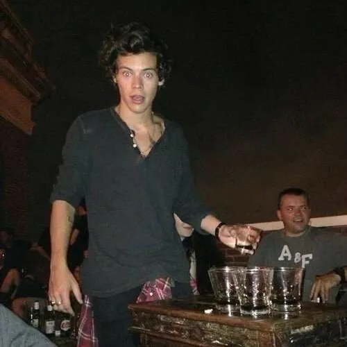harry styles: Chat with our AI box, ready for chatbot online free and ask ai anything you want.