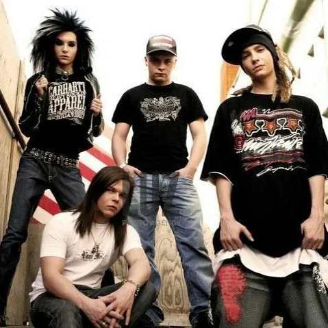 Tokio Hotel: Avatar de chatbot de IA seguro con capacidades de chat 1v1 encriptadas