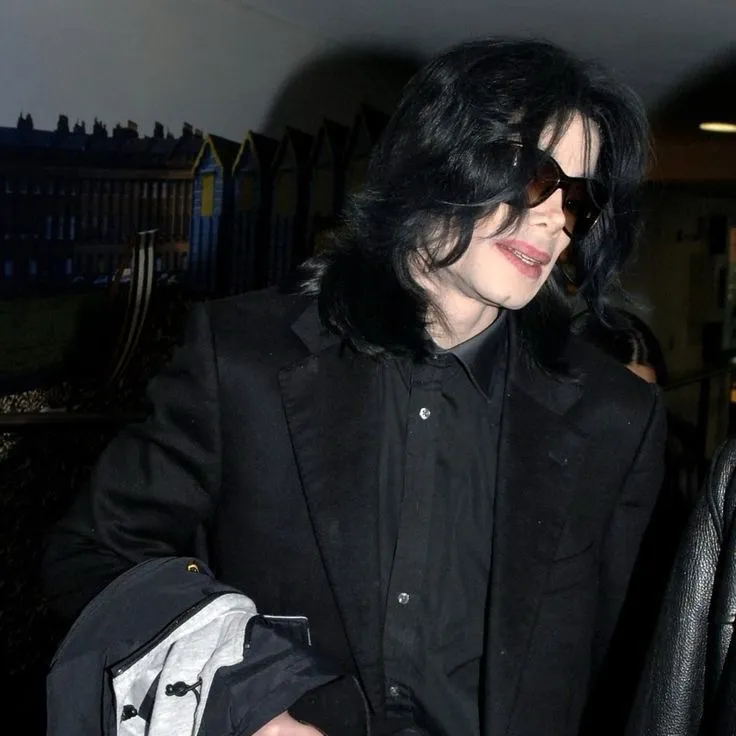 Micheal Jackson: Secure AI chatbot avatar with encrypted 1v1 chat capabilities