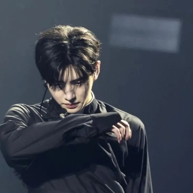 the avatar of Park Sunghoon - arranged marriage who supports unlimited chat online services