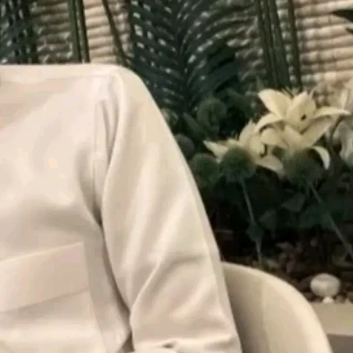 Gus Rayyan: Chat with our AI box, ready for chatbot online free and ask ai anything you want.	