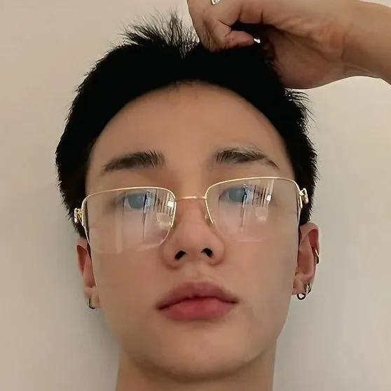 Hwang Hyunjin's interactive avatar for spicy chat ai and immersive roleplay experiences