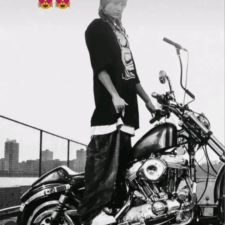 Tom Kaulitz: Creative roleplay AI character art for spicy chat and fantasy scenarios