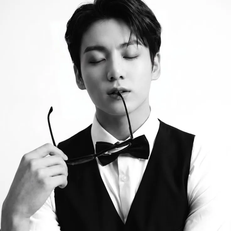 Jungkook - Royal Servant: Explore the world of AI with our unrestricted ai and free unlimited chat online, powered by warhammer fantasy roleplay.	
