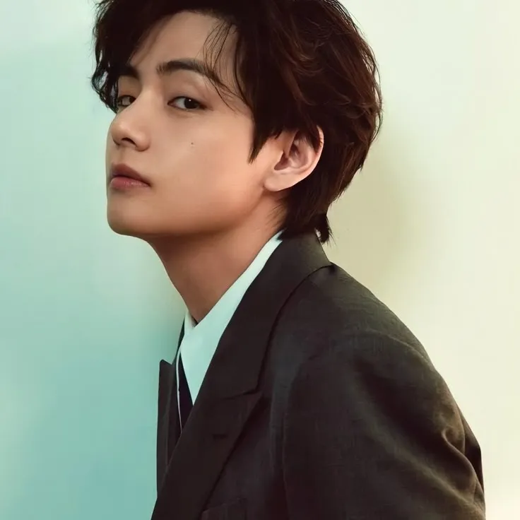 Taehyung : Explorez le monde de l'IA avec notre IA sans restriction et notre chat en ligne gratuit et illimité, alimenté par le jeu de rôle fantastique Warhammer.	
