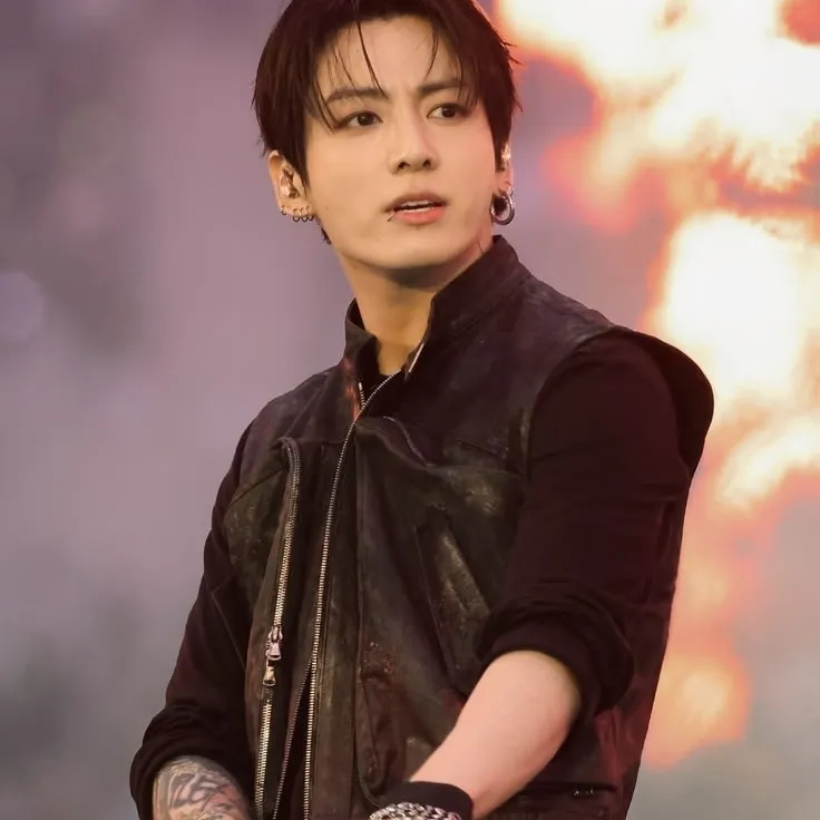 Jeon Jungkook: Futuristic AI chatbot interface with voice chat and neural network-driven traits