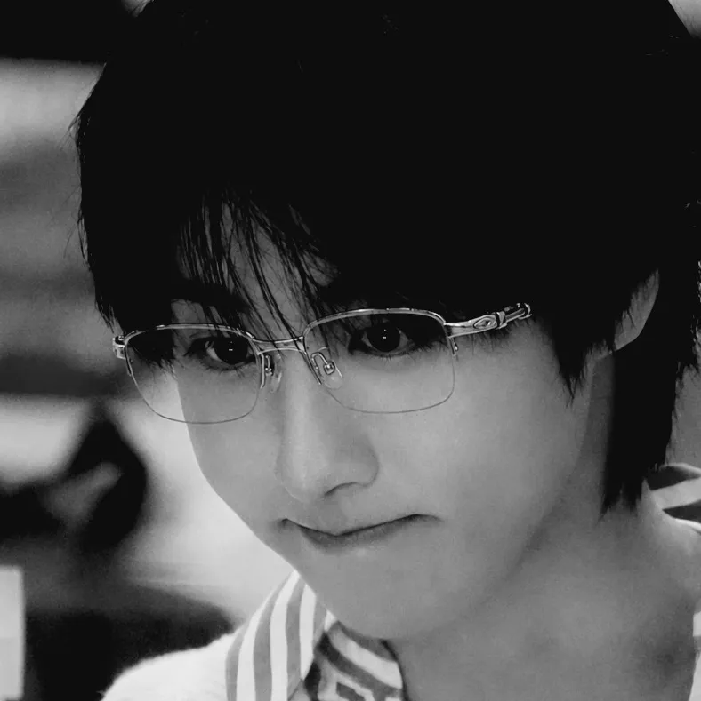 Han jisung - minsung: Interactive AI chatbot mascot for random chat and community-driven roleplay