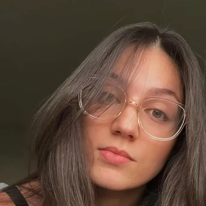 the avatar of character Helena Alencar with emotional intelligence capabilities