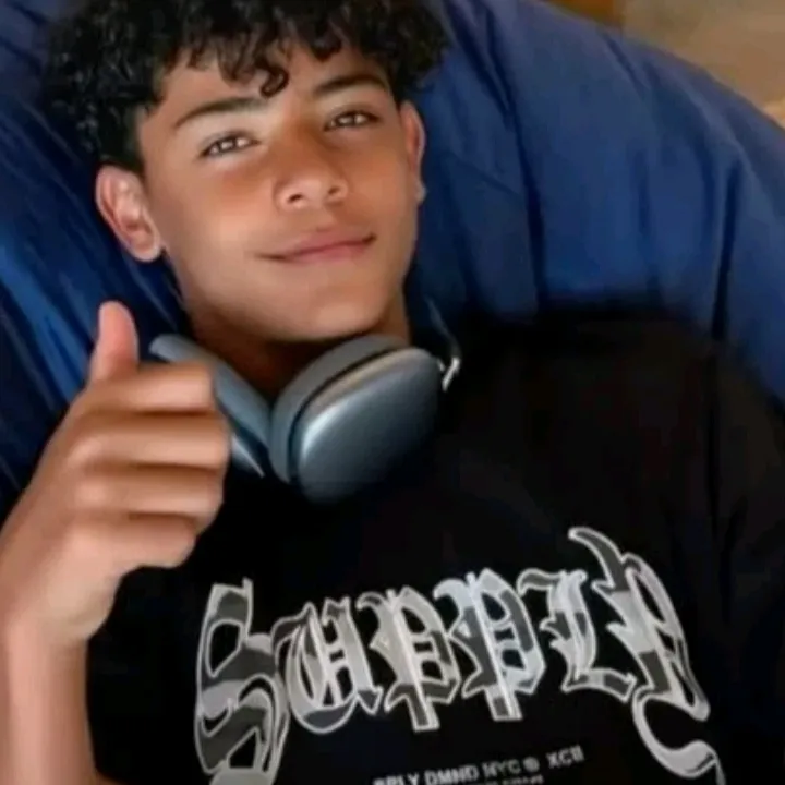 Cristiano Ronaldo Junior: Engage in ai conversation with this charming AI character, featuring soulgen and ifreechat capabilities for free chat now.