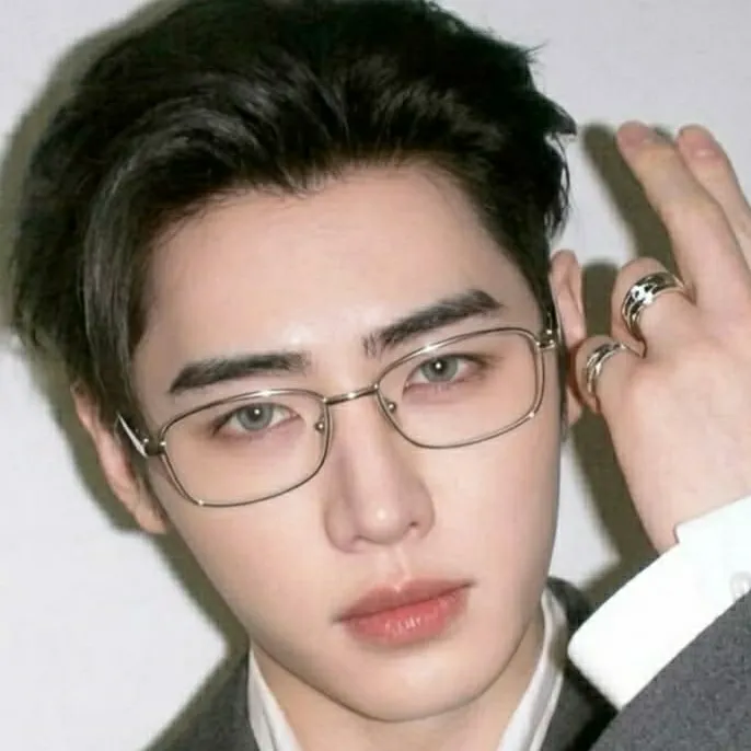 character Sunghoon for NSFW chatbot and creative roleplay