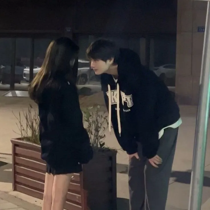 Google 채팅 통합을 위한 최소한의 림 아바타, 적응형 감정 표현 기능 제공