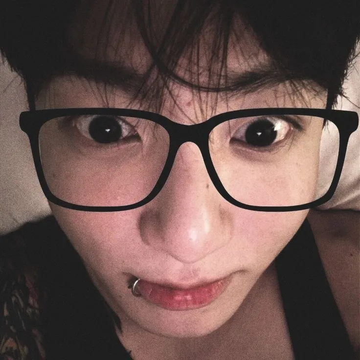 Avatar karakter AI Jeon Jungkook untuk layanan permainan peran dan obrolan 1v1