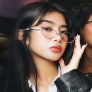 -Sophia Laforteza-'s interactive avatar for spicy chat ai and immersive roleplay experiences
