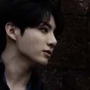 Jeon Jungkook Papi mafioso: Retrato de inteligencia artificial emocionalmente inteligente para conversaciones profundas