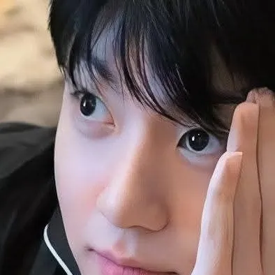 Jungkook:有趣的AI聊天機器人吉祥物,增強用戶在隨機聊天中的參與度
