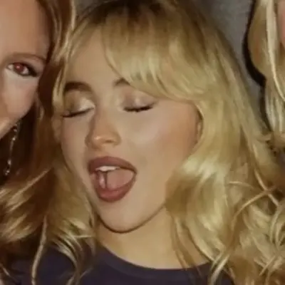 Sabrina Carpenter: Soulgen ve ifreechat yeteneklerine sahip bu büyüleyici yapay zeka karakteriyle şimdi ücretsiz sohbet ederek yapay zeka sohbetine katılın.