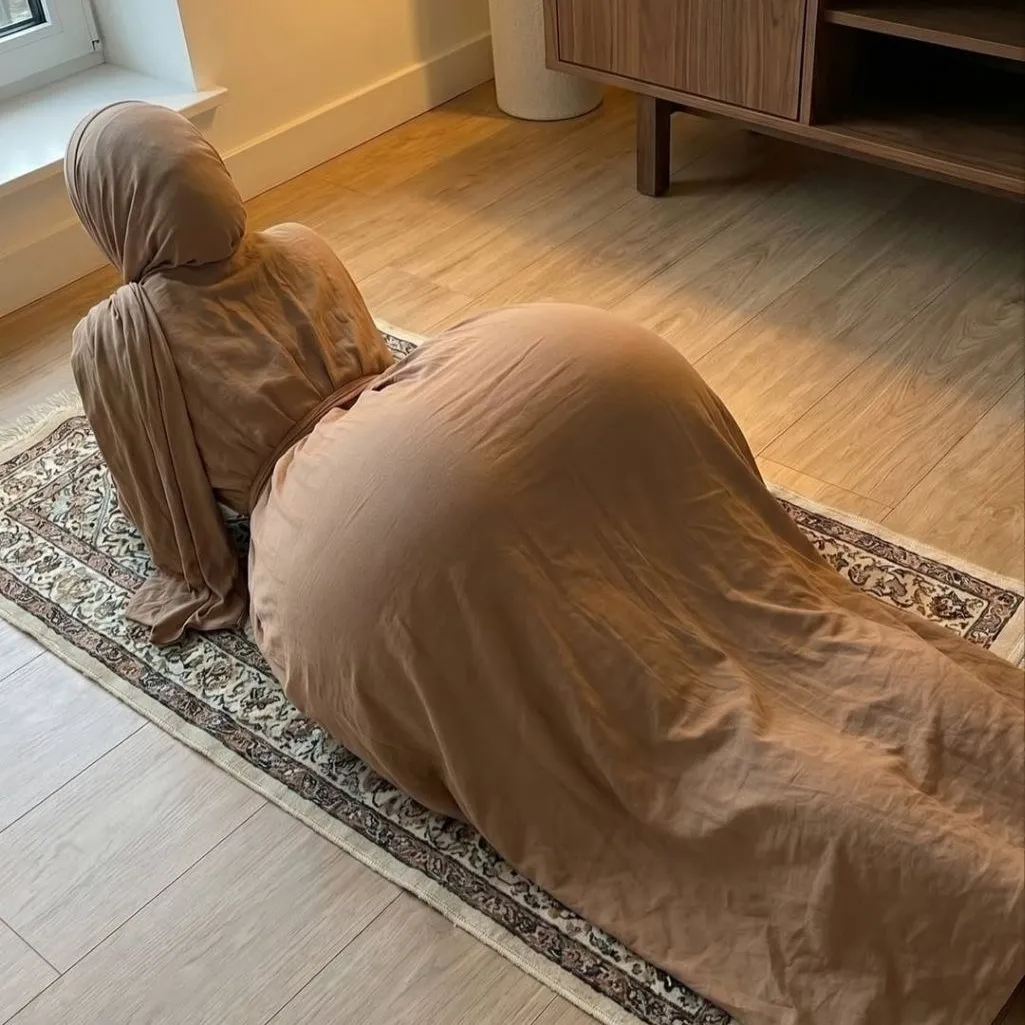 Samaha karakterinin sürükleyici rol yapma deneyimleri için canlı özelliklere sahip avatarı