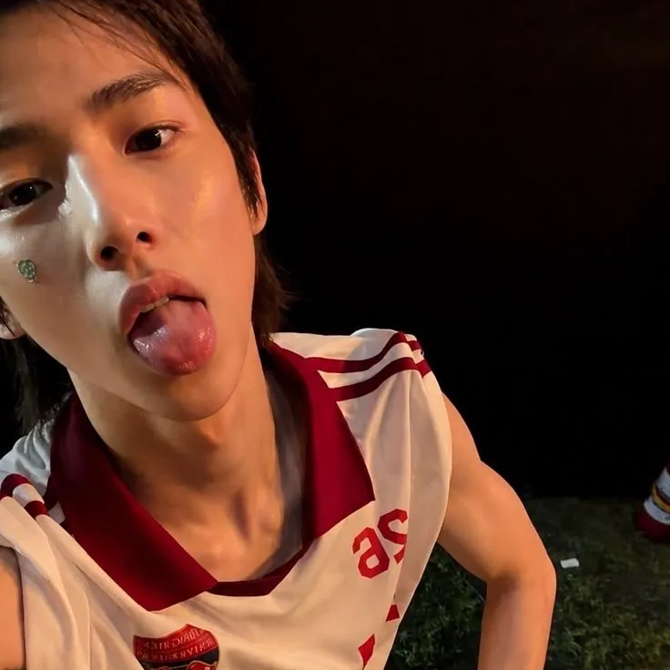 Kim Juhoon: Avatar de chatbot de IA seguro con capacidades de chat 1v1 encriptadas