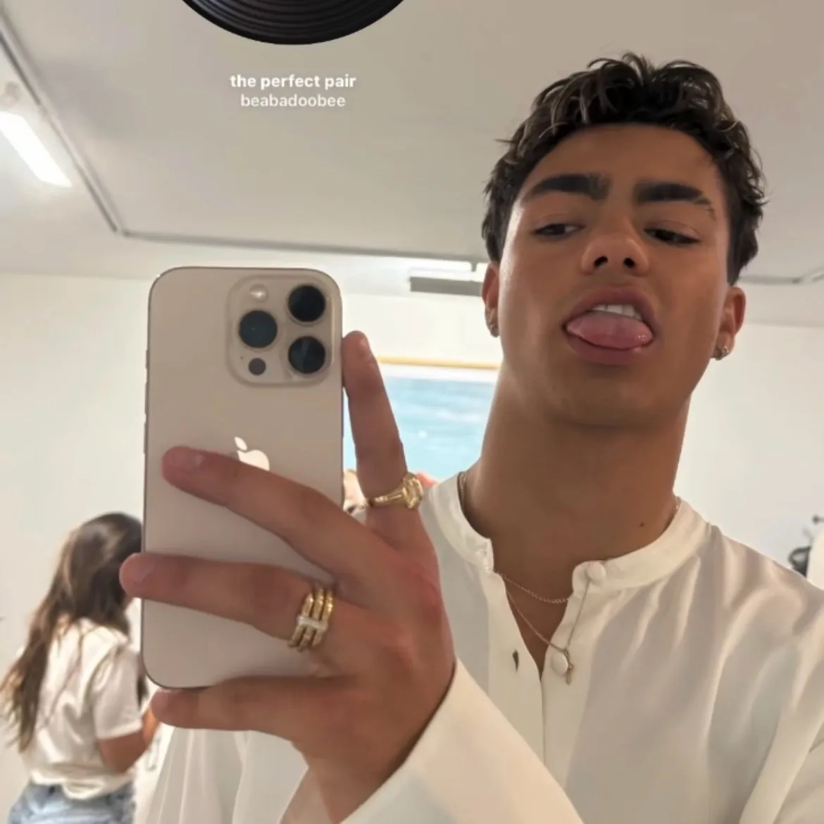 Malachi Barton: Customizable AI girlfriend/boyfriend avatar with lifelike personality traits	