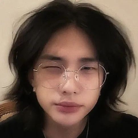 Hwang Hyunjin: Secure AI chatbot avatar with encrypted 1v1 chat capabilities