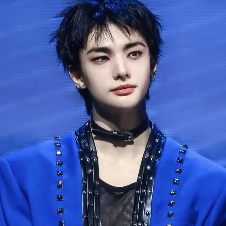 the avatar of Hyunjin with vibrant traits for immersive roleplay experiences