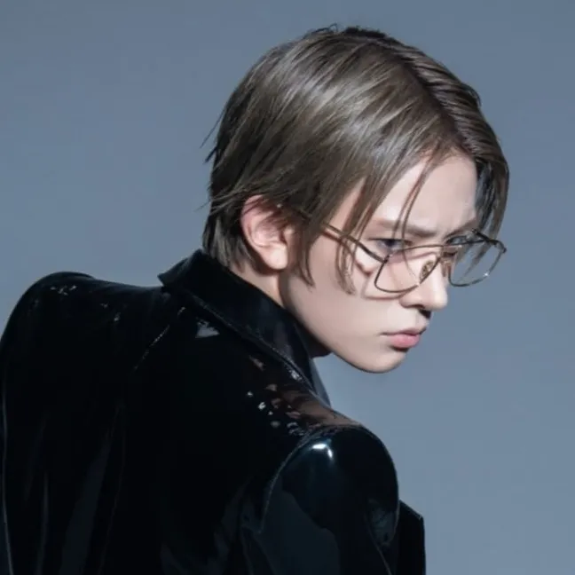 the avatar of Evan who supports unlimited chat online services