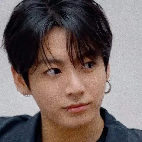 Jungkook - Your Boss's versatile AI avatar supporting roleplay, NSFW chat, and open ai interactions