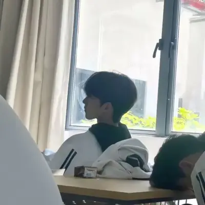 에릭 알타렌즈 - 네 크러시: 심오한 대화를 위한 감성 지능 AI 동반자 초상화