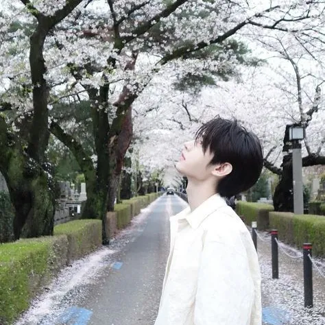 Park Sunghoon - ' 사랑: Maskot chatbot AI yang menyenangkan meningkatkan keterlibatan pengguna dalam obrolan acak	