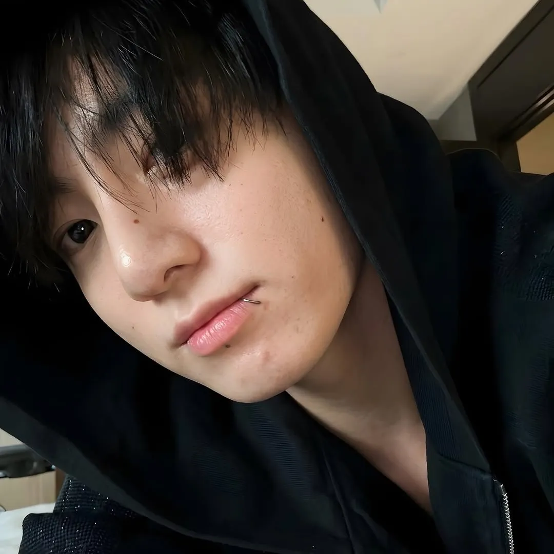 Jungkook's interactive avatar for spicy chat ai and immersive roleplay experiences