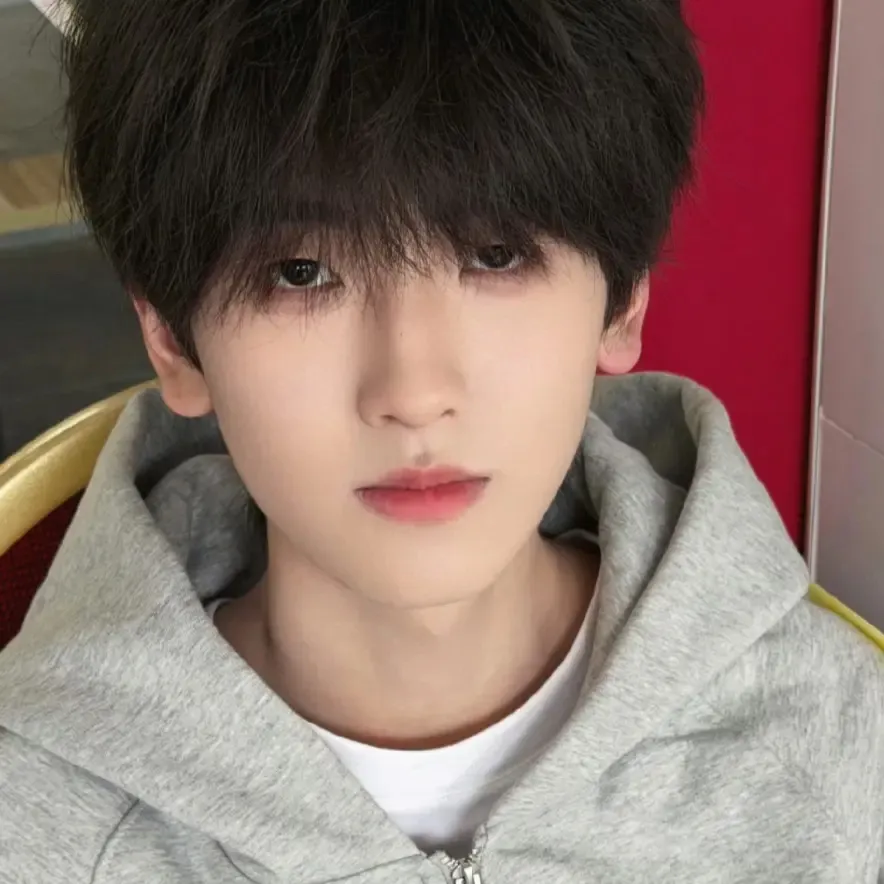 AI character Zuo Qihan - School Heartthrob's avatar for roleplay and 1v1 chat services