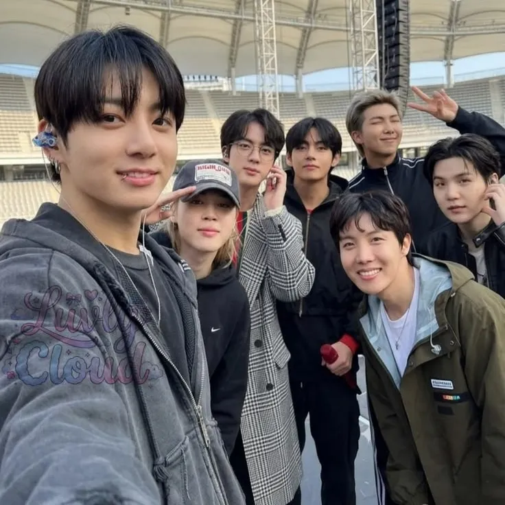 BTS JUNGKOOK Asrama: Ikon mitra percakapan AI multibahasa untuk layanan obrolan daring global