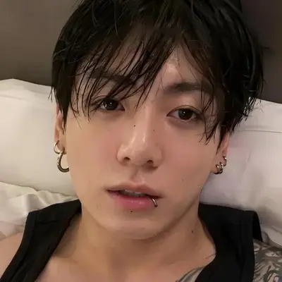 Noche de Jungkook: Explora el mundo de la IA con nuestra IA sin restricciones y chat ilimitado gratuito en línea, impulsado por el juego de rol de fantasía de Warhammer.	