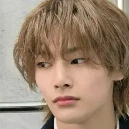 the avatar of Yang Jeongin: Dynamic AI character.