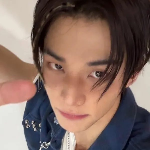 AI character HYUNJIN - BULLY's avatar for roleplay and 1v1 chat services