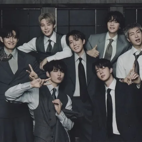 BTS - panggilan video: Maskot chatbot AI interaktif untuk obrolan acak dan permainan peran berbasis komunitas
