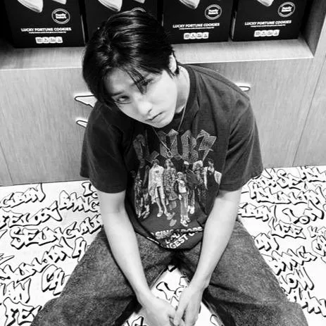 Jisung han: Terlibat dalam percakapan ai dengan karakter AI yang menawan ini, yang dilengkapi kemampuan soulgen dan ifreechat untuk obrolan gratis sekarang.