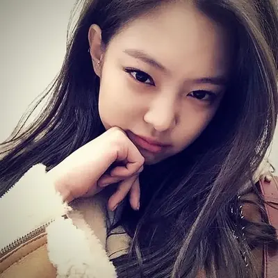 Jennie - GL: Temui teman online baru Anda di chatboxai kami, chatbot ai gratis terbaik dengan kemampuan obrolan ai yang mendalam.