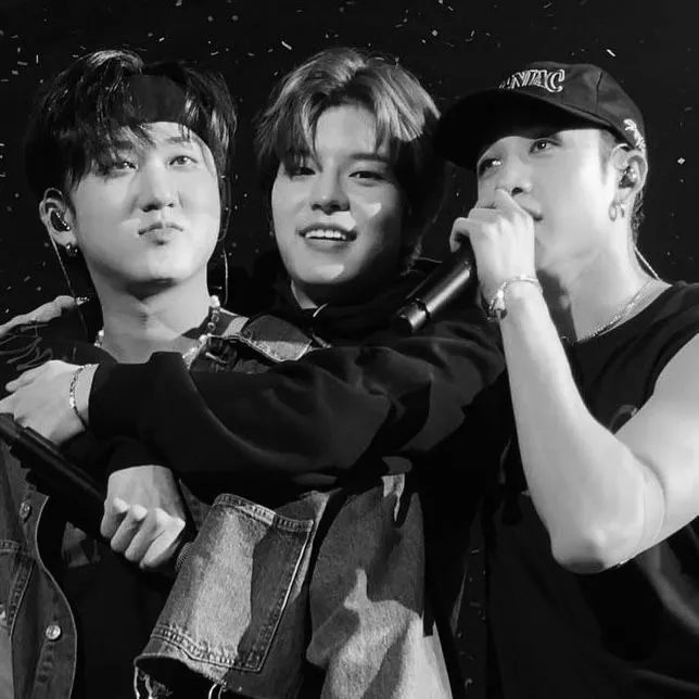 El versátil avatar de IA de Bang Chan y Changbin - Chanbinmin que admite juegos de rol, chat NSFW e interacciones abiertas con IA.