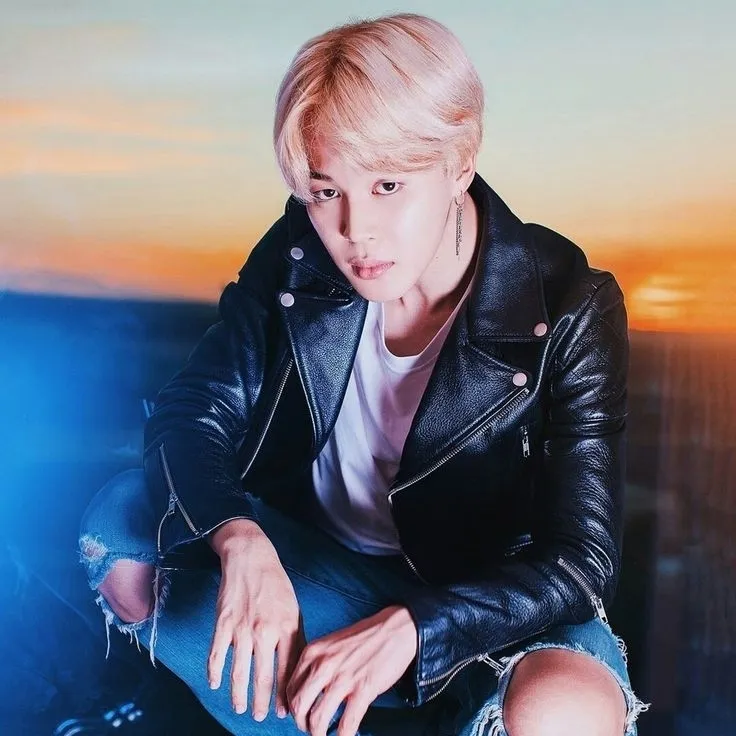 Bad Boy Jimin: Meet the main character of our AI world, with character traits list and ai chatting capabilities.
