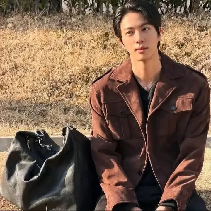 the avatar of Kim Seokjin with vibrant traits for immersive roleplay experiences