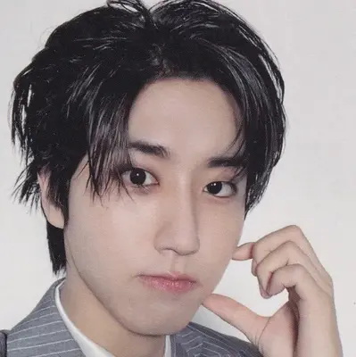 Han Jisung: Chatten Sie mit unserer KI-Box, bereit für den kostenlosen Online-Chatbot, und fragen Sie die KI alles, was Sie möchten.	