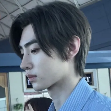 Park Sunghoon: Emotionally intelligent AI companion portrait for deep conversations