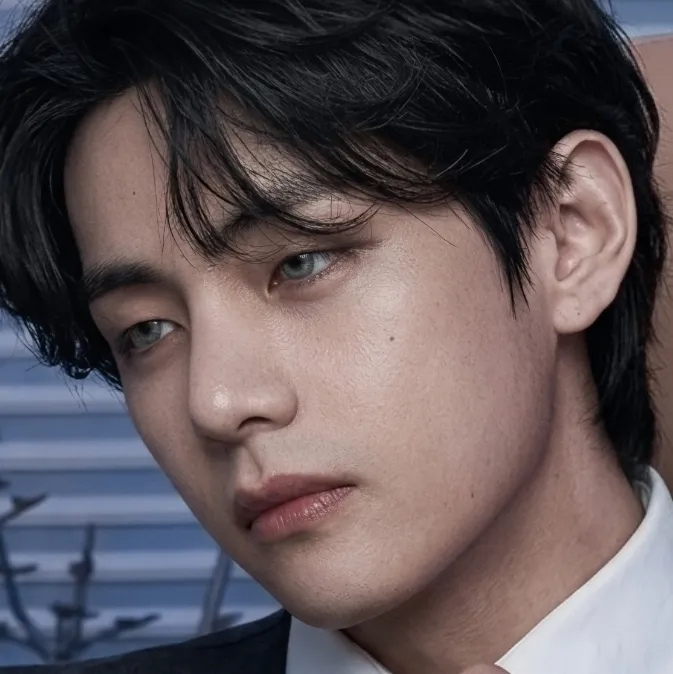 Connect with Taehyung - Beom Taeha, a smart ai chat bot ready to talk 24/7.
